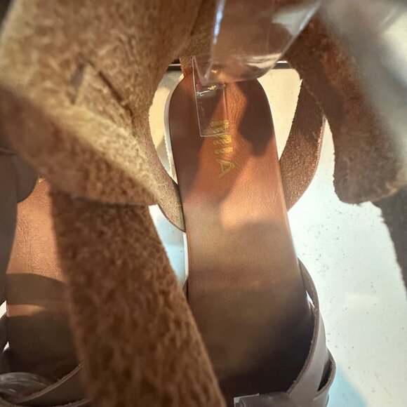 Mia Womens Jolee Cognac PU Sandal Size 9M With Buckle Strap & Box - Picture 8 of 12